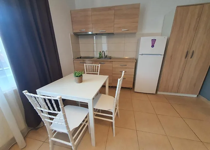 Villa Accommodation דירה *