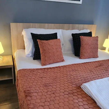 Апартаменти Villa Accommodation Бухарест