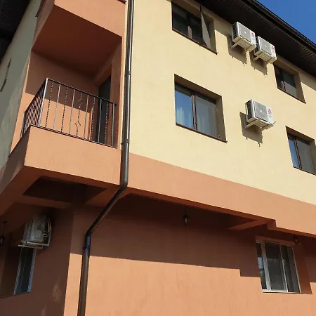 Villa Accommodation *