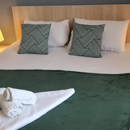 Villa Accommodation *