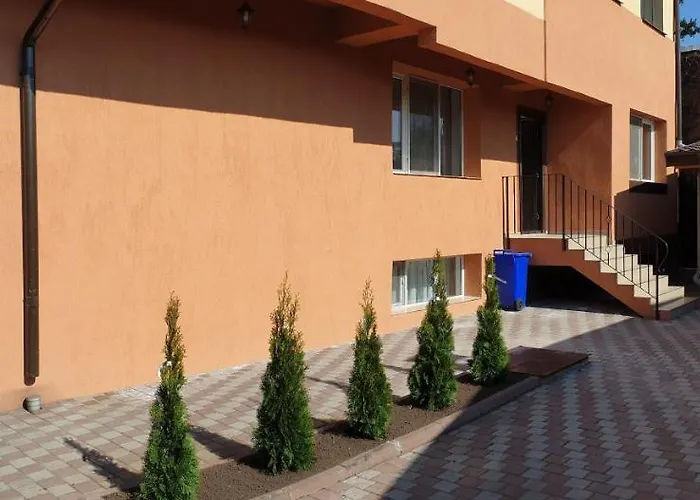 Villa Accommodation *