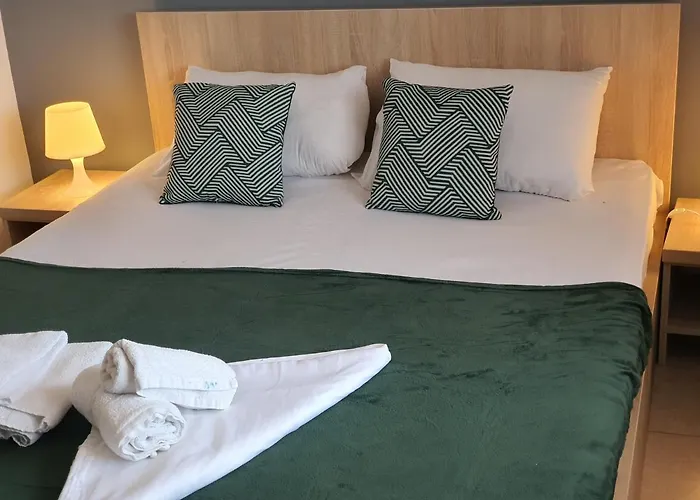 Villa Accommodation *