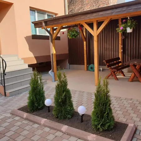 Apartman Villa Accommodation *