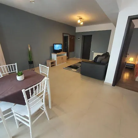 Villa Accommodation *