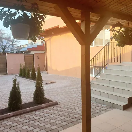 Villa Accommodation דירה *